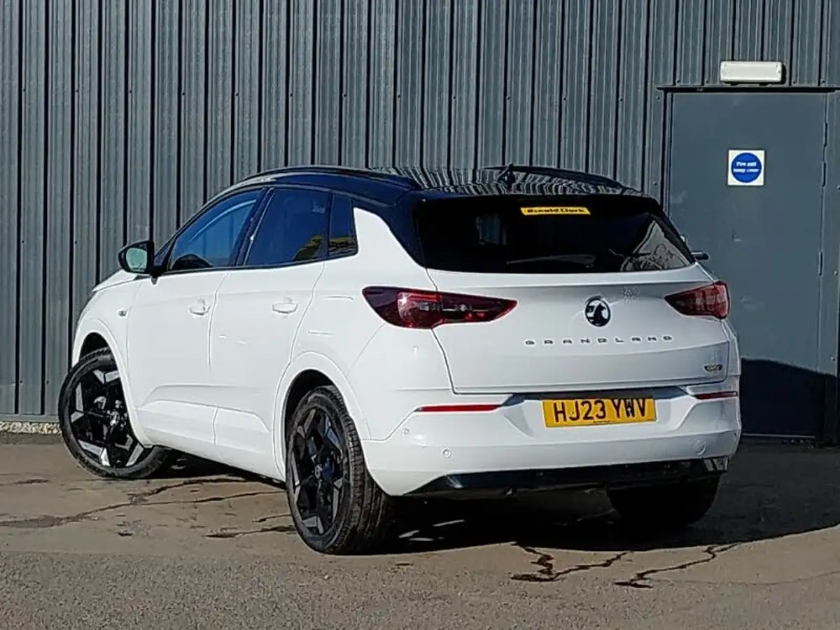 2023-vauxhall-grandland-16-gse-big-1