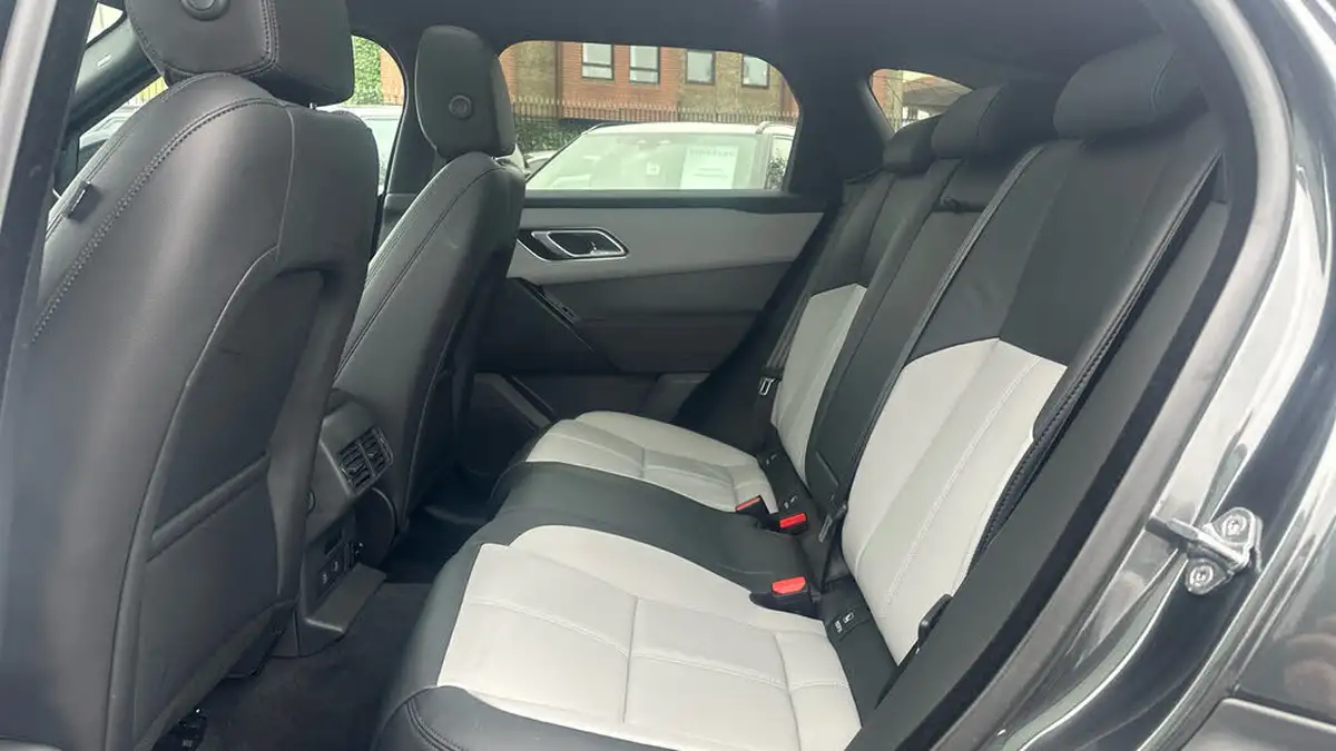 2024-land-rover-range-rover-velar-20-d200-dynamic-se-big-3