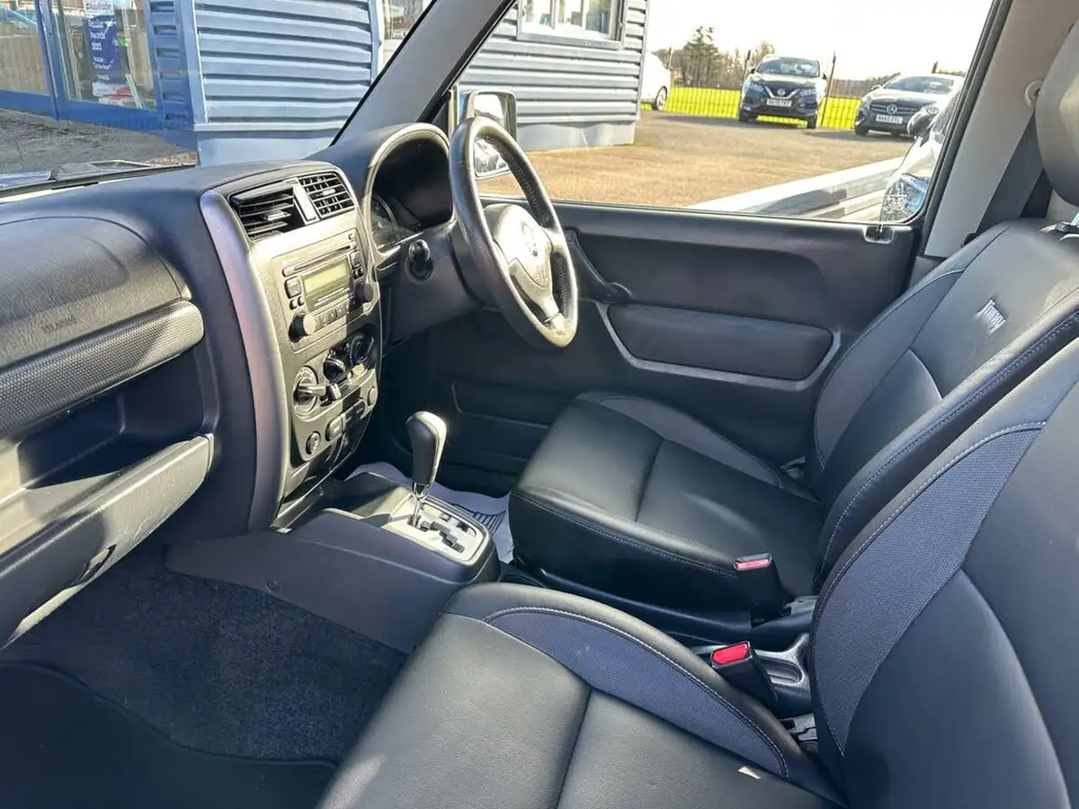 2013-suzuki-jimny-13-sz4-85ps-4x4-auto-big-25