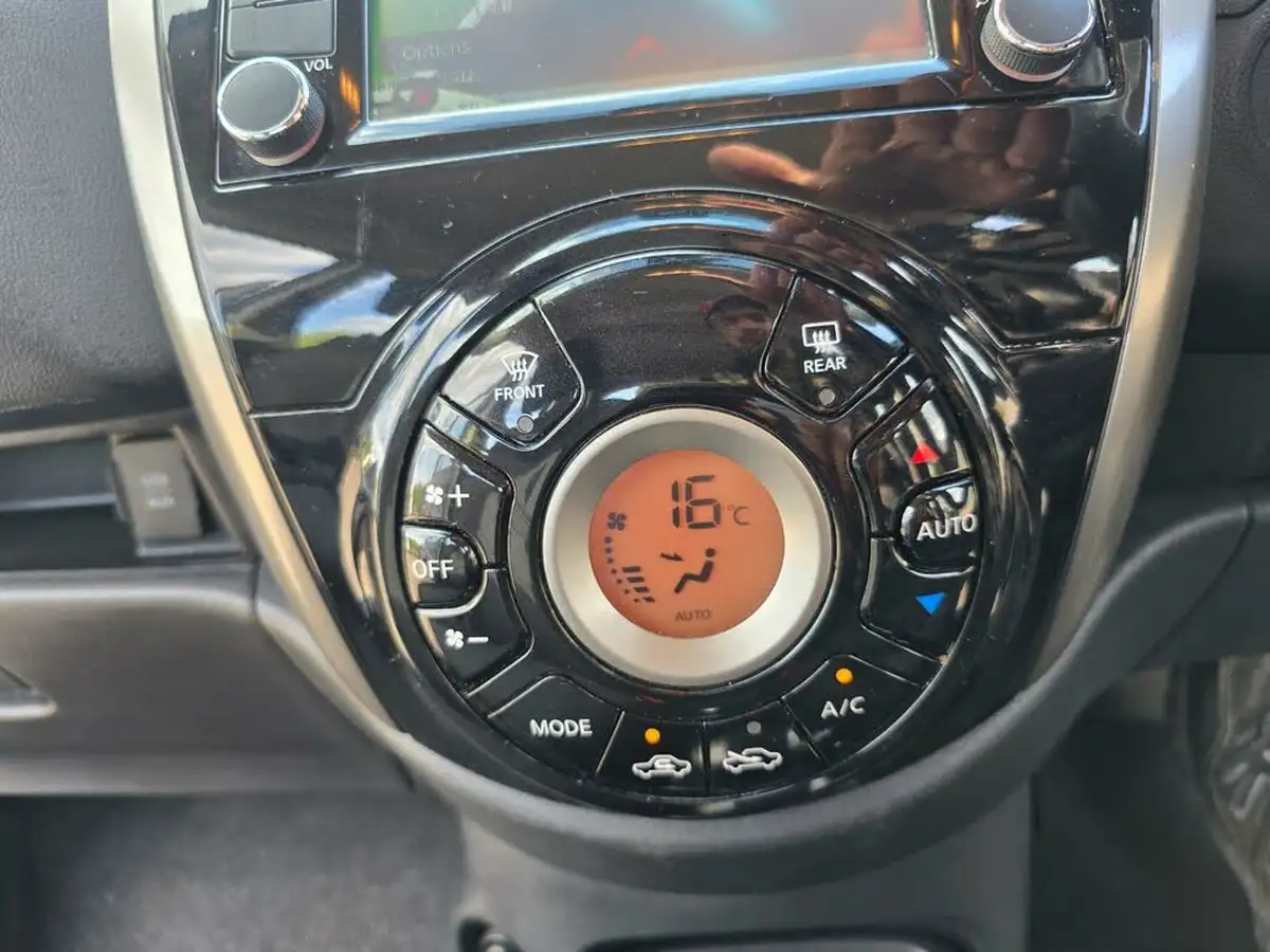 2014-nissan-micra-12-acenta-80ps-cvt-big-30