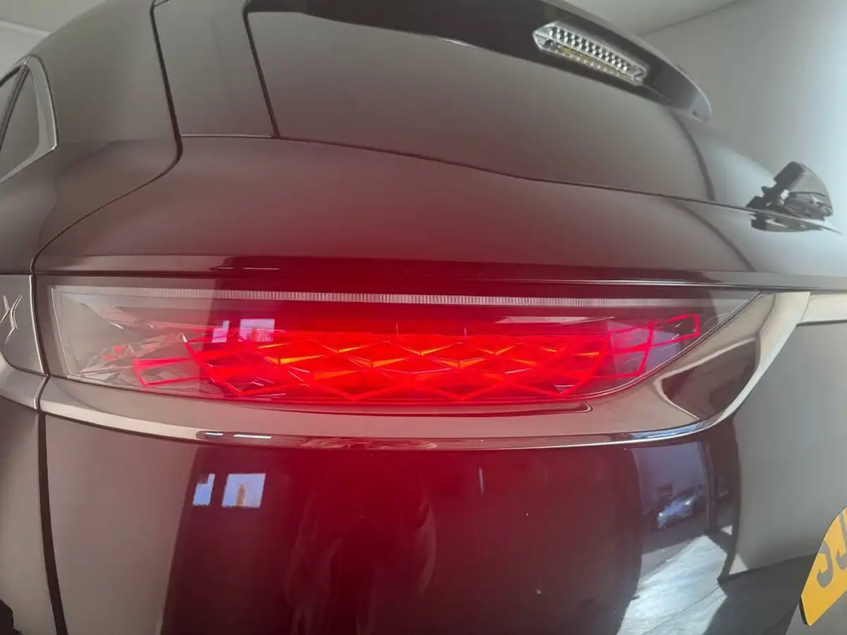 2019-ds-ds-7-crossback-12-puretech-prestige-big-32