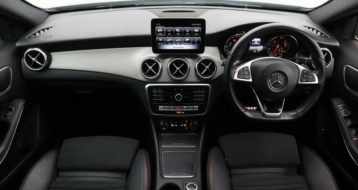 2020-mercedes-benz-gla-class-16-gla-180-amg-line-edition-7g-dct-big-13