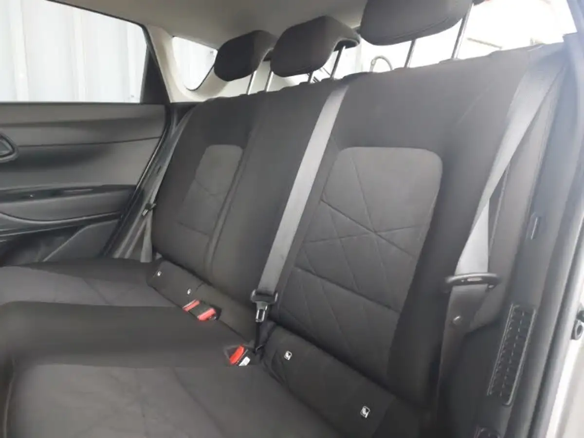 2022-hyundai-bayon-10-t-gdi-se-connect-big-5