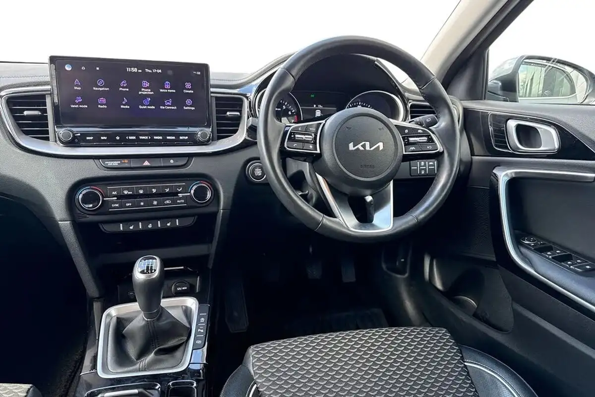 2023-kia-xceed-15-t-gdi-3-158bhp-big-17