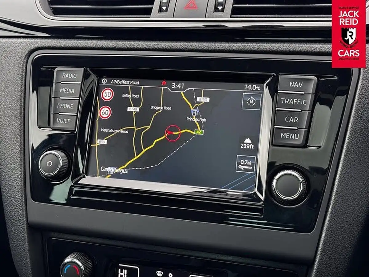 2018-skoda-rapid-spaceback-10-tsi-se-sport-109ps-ss-big-17