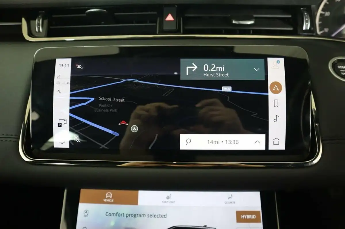 2022-land-rover-range-rover-evoque-15-p300e-r-dynamic-se-big-28