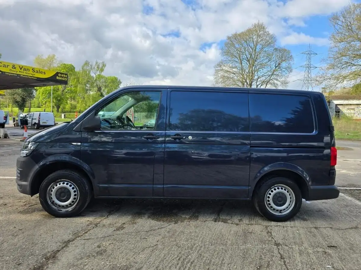 2018-volkswagen-transporter-20tdi-t30-startline-bmt-lwb-102pseu6-panel-big-1