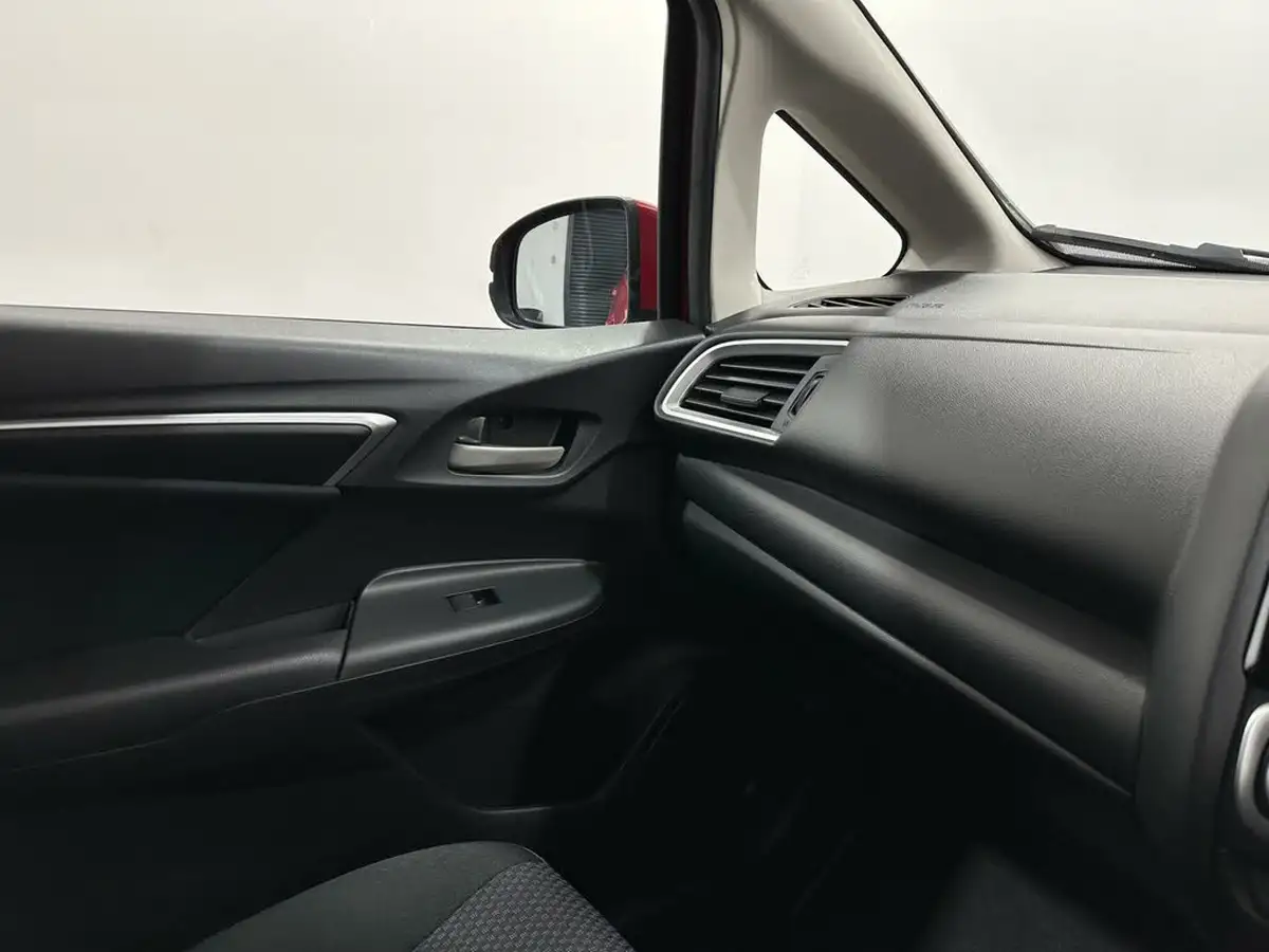 2019-honda-jazz-13-i-vtec-se-big-21