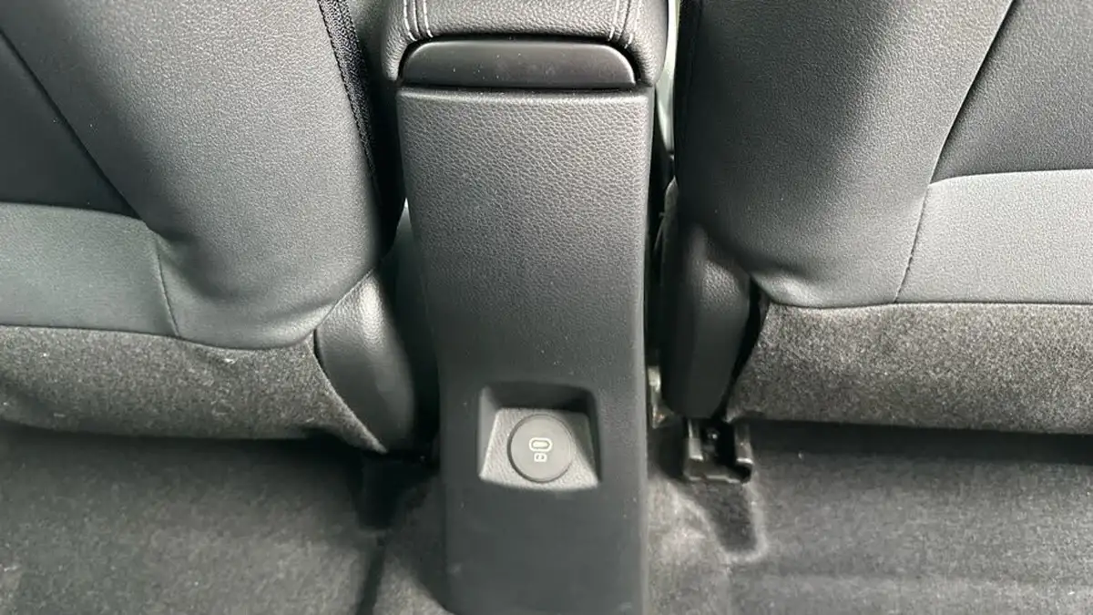 2024-kia-picanto-10-3-62bhp-big-25