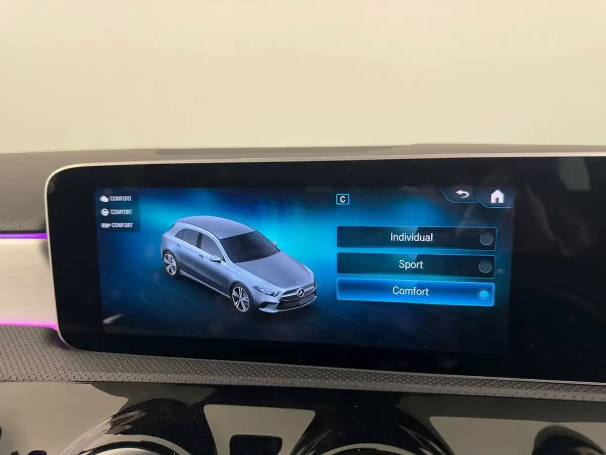 2020-mercedes-benz-a-class-13-a200-amg-line-premium-hatchback-5d-big-72