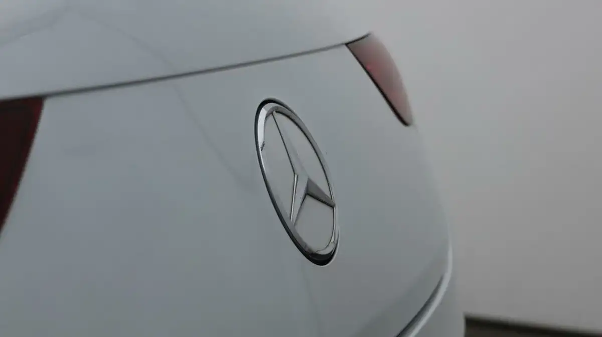 2022-mercedes-benz-cla-13-cla-200-amg-line-shooting-brake-5d-big-21