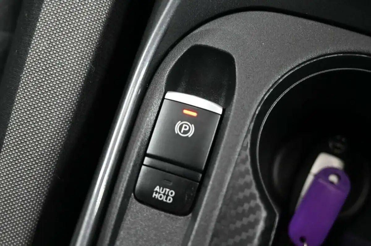 2021-nissan-juke-10-dig-t-n-connecta-big-23