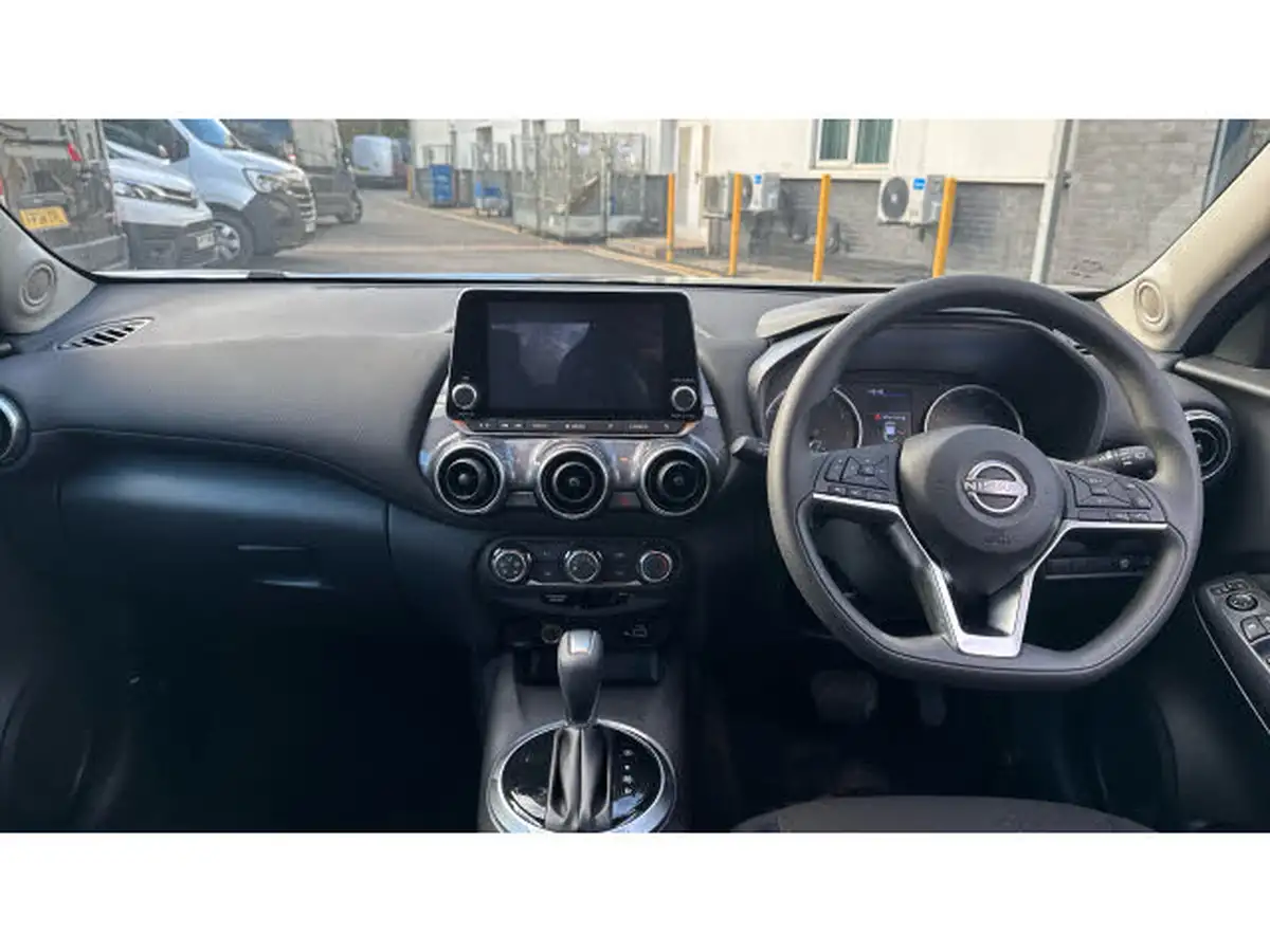 2023-nissan-juke-10-dig-t-acenta-dct-big-9