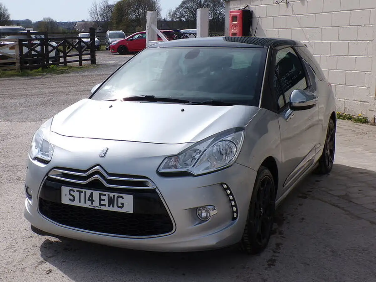 2014-citroen-ds3-16e-hdi-dsport-plus-big-2