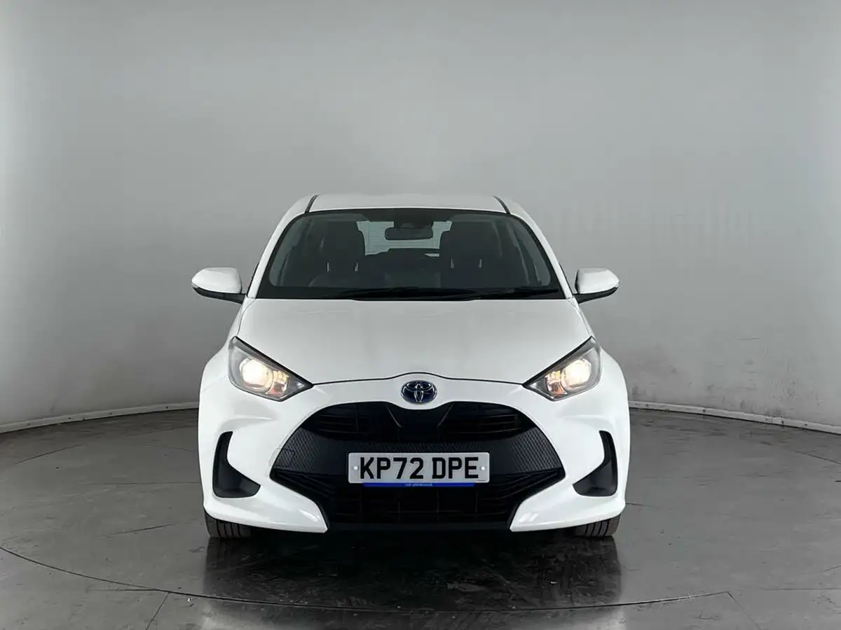 2022-toyota-yaris-15-vvt-i-icon-big-4