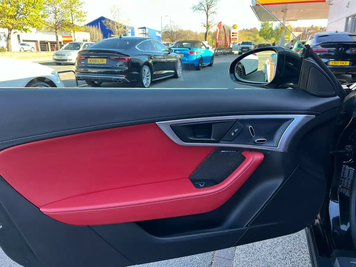 2021-jaguar-f-type-big-44