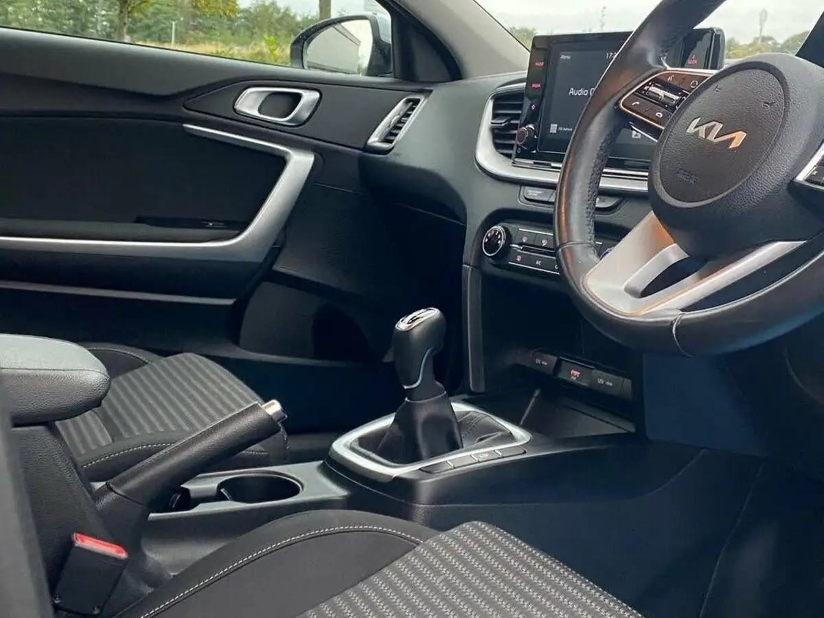 2022-kia-xceed-10-t-gdi-2-big-27