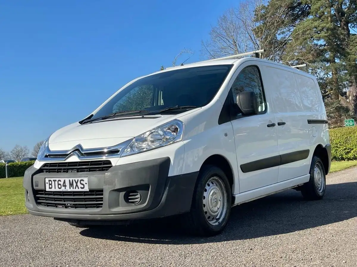 2014-citroen-dispatch-16td-enterprise-panel-big-9