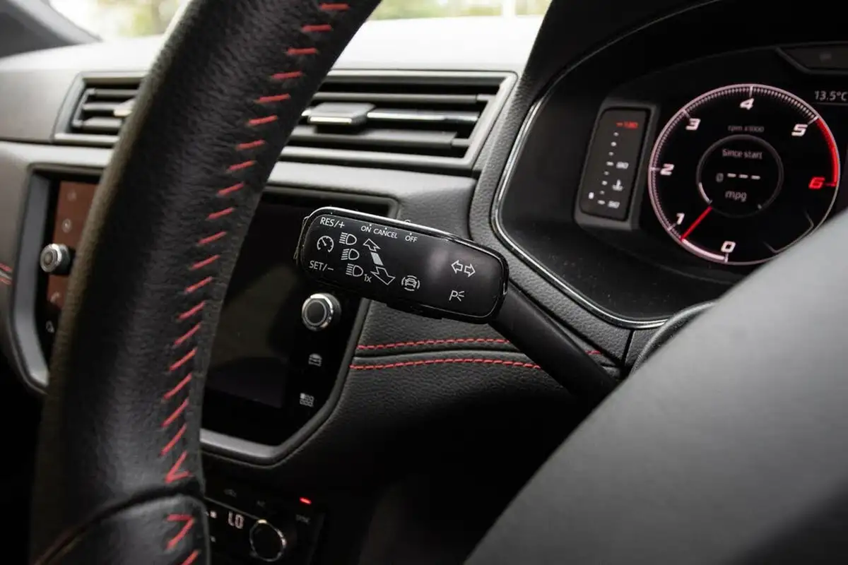 2019-seat-arona-16tdi-fr-sport-big-16