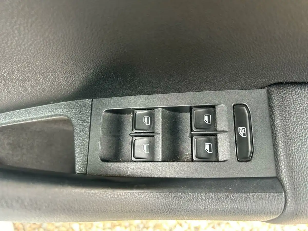 2014-skoda-octavia-20-vrs-hatchback-big-67