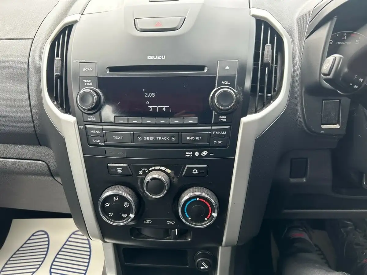 2013-isuzu-d-max-25td-yukon-big-10