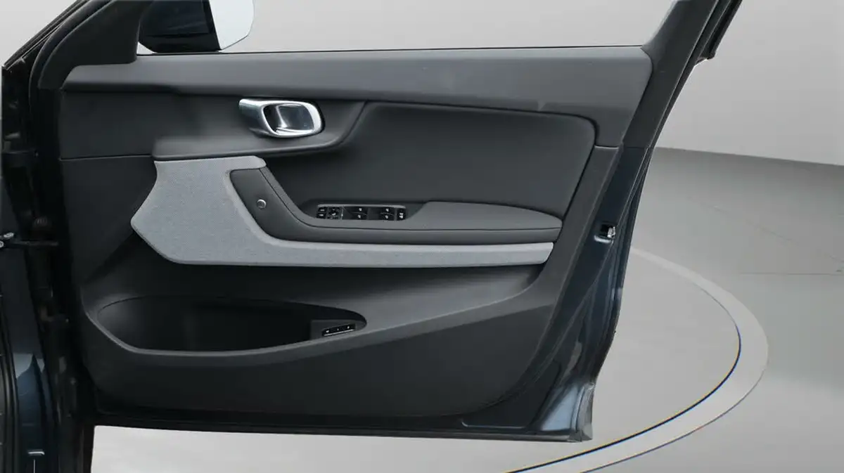 2022-polestar-polestar-2-e-ps2-165kw-standard-single-hatchback-big-15