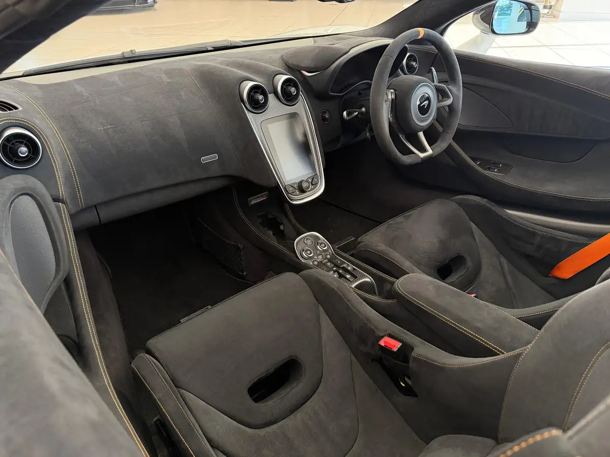 2019-mclaren-600lt-spider-big-5