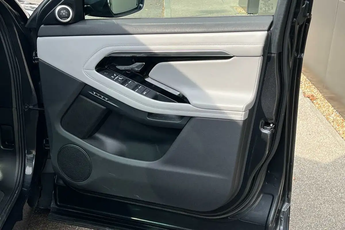 2019-land-rover-range-rover-evoque-20-d240-r-dynamic-hse-big-51