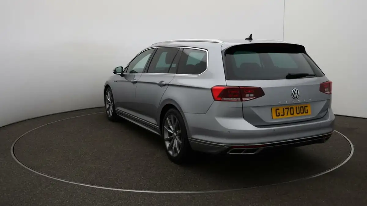 2020-volkswagen-passat-20tdi-r-line-150ps-evo-estate-5d-dsg-big-51