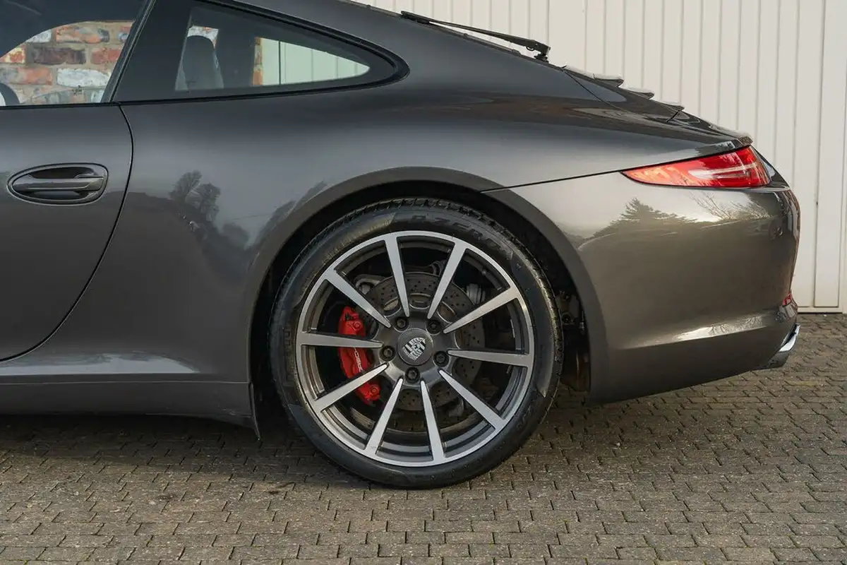 2012-porsche-911-34-carrera-coupe-pdk-big-12