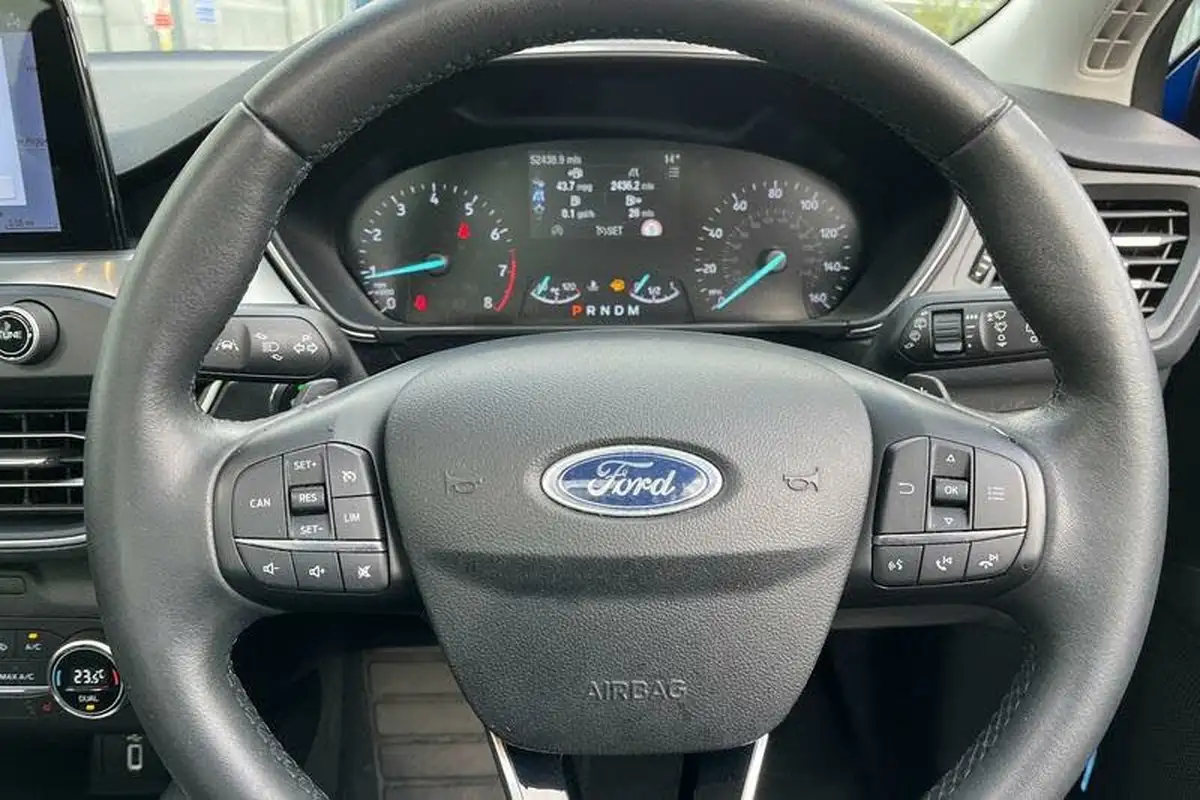 2019-ford-focus-10t-titanium-hatchback-auto-big-11