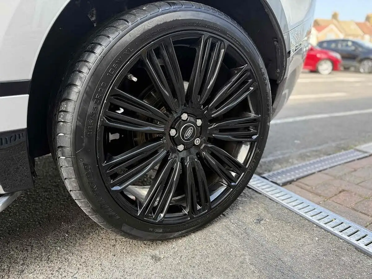2017-land-rover-range-rover-velar-20-d180-r-dynamic-s-big-11
