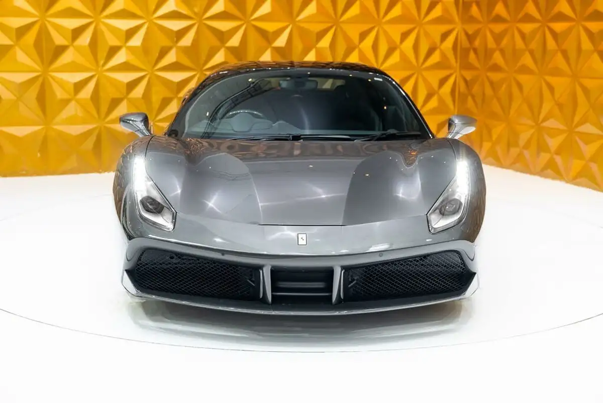 2017-ferrari-488-39-488-gtb-big-35