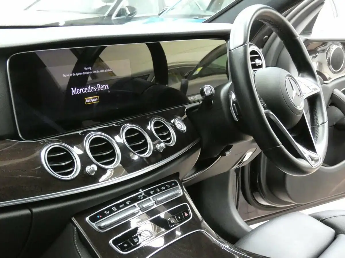 2021-mercedes-benz-e-class-big-79