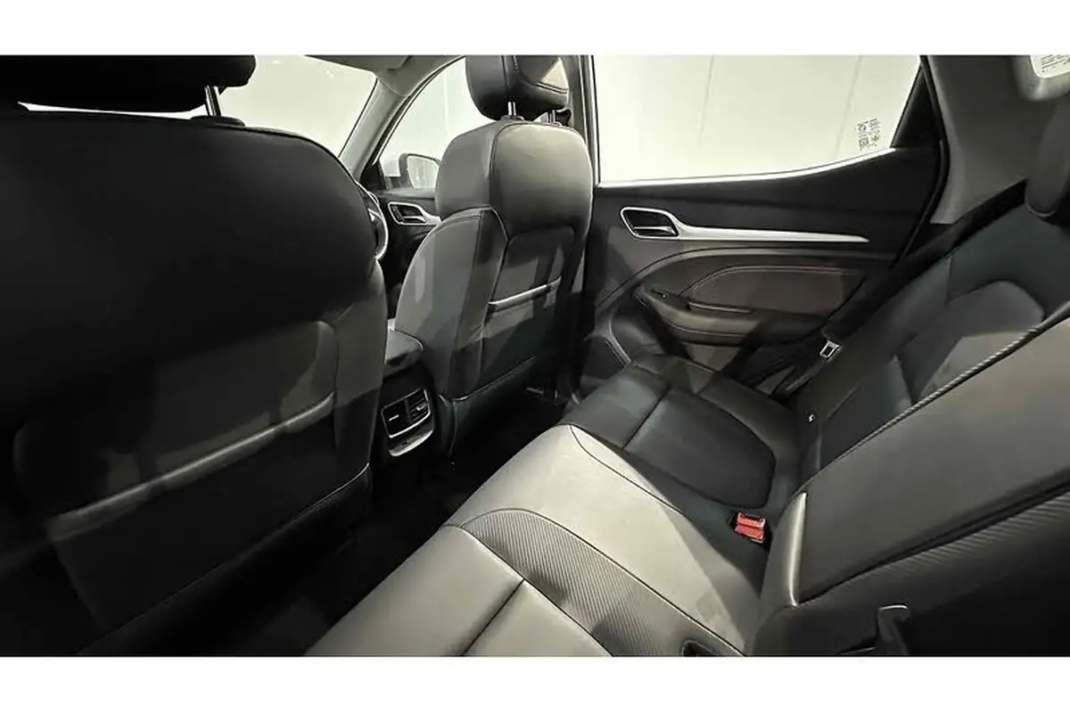 2022-mg-zs-suv-e-trophy-ev-176ps-big-18