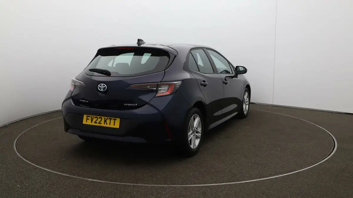 2022-toyota-corolla-18-vvt-i-icon-tech-trk-hatchback-5d-big-46