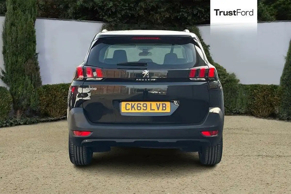 2019-peugeot-5008-suv-15-bluehdi-active-big-6
