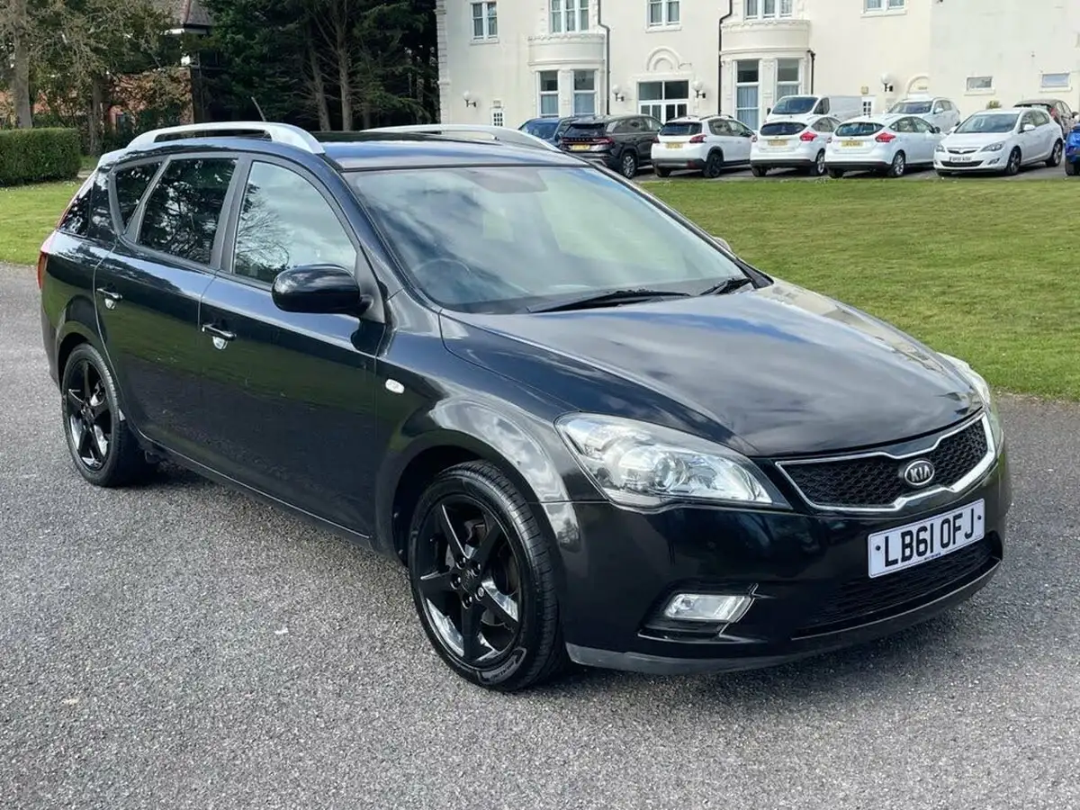 2012-kia-ceed-16td-3-estate-big-1