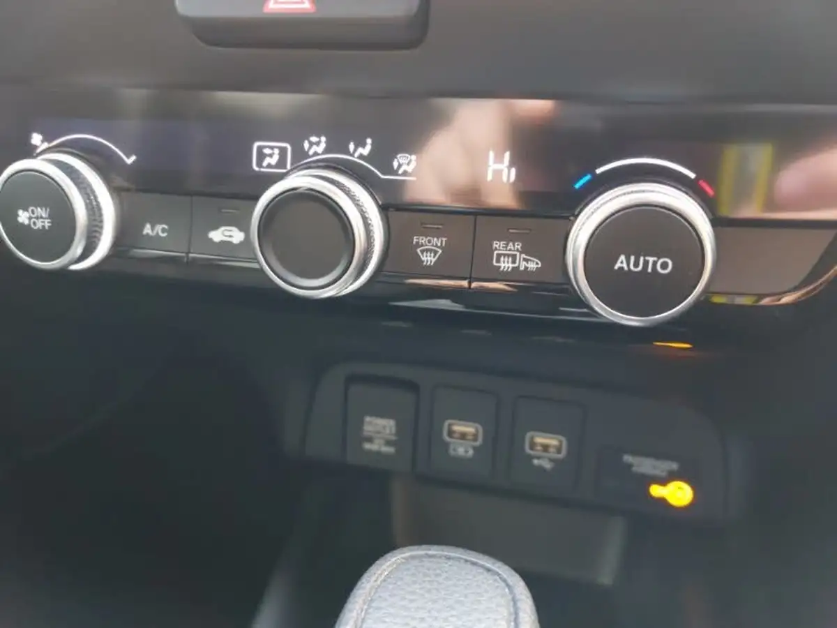 2022-honda-jazz-15-i-mmd-sr-109ps-big-18