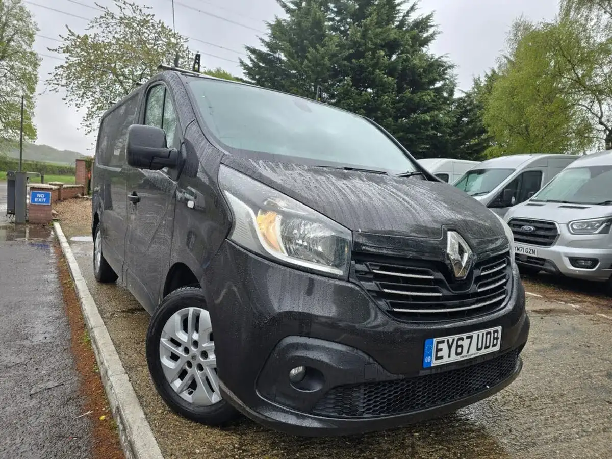 2017-renault-trafic-16dci-sl27-120-sport-nav-panel-big-4