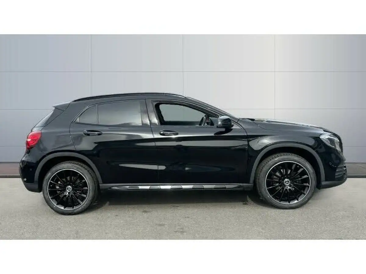 2019-mercedes-benz-gla-class-16-gla-200-amg-line-edition-big-4