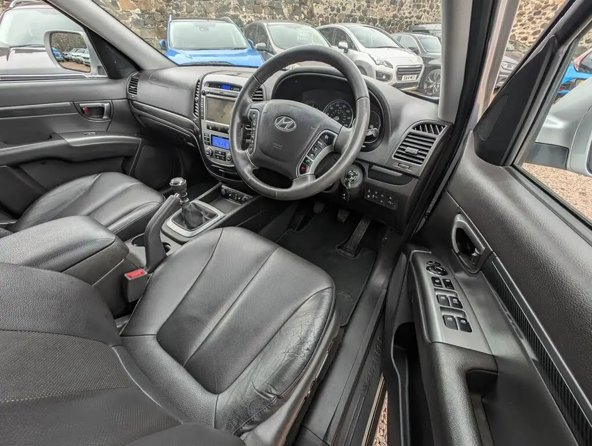 2012-hyundai-santa-fe-22td-premium-7st-big-7