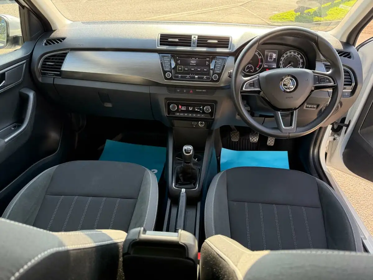 2020-skoda-fabia-10-tsi-se-l-109ps-estate-big-12