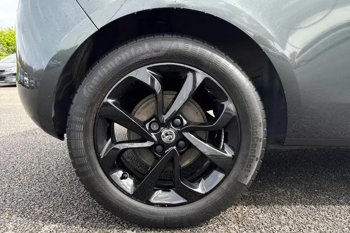 2017-vauxhall-corsa-14i-sri-75ps-ecoflex-3d-big-9