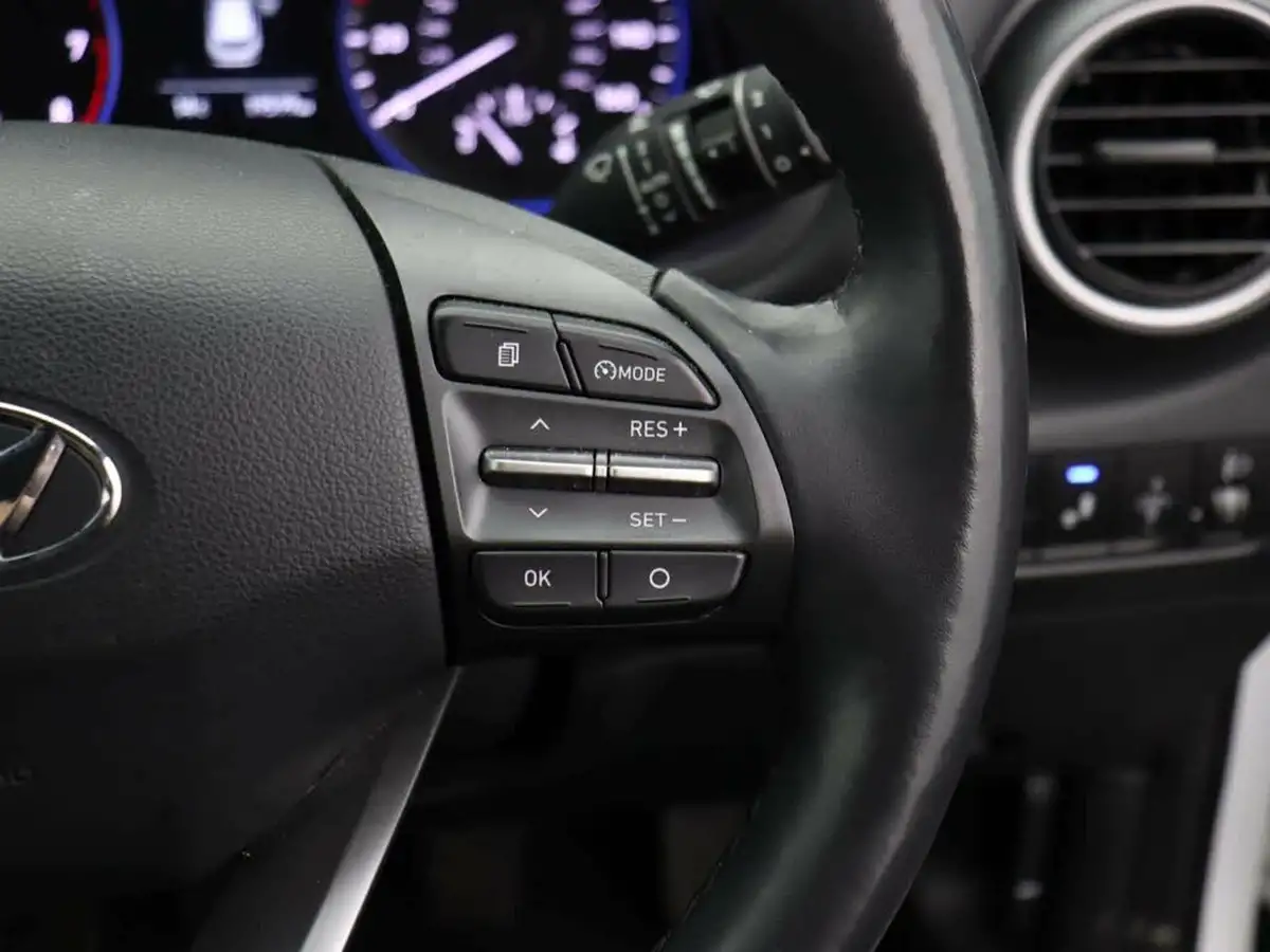 2017-hyundai-kona-10-t-gdi-premium-se-big-27