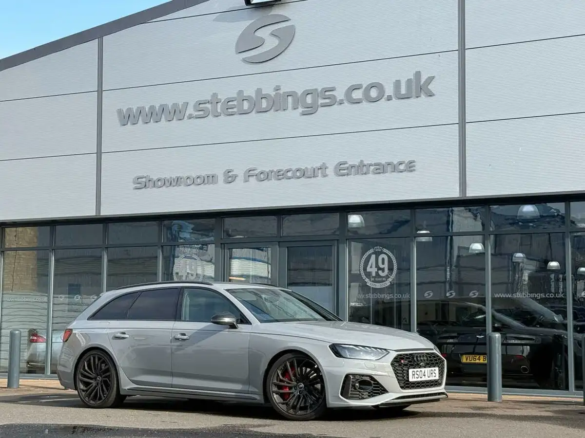 2023-audi-rs4-avant-29-tfsi-carbon-black-big-0