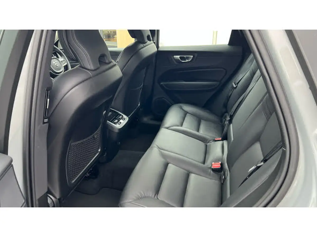 2023-volvo-xc60-20td-b4-plus-big-9
