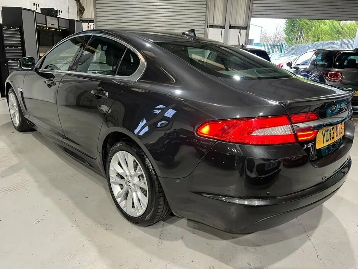 2013-jaguar-xf-22td-sport-200ps-ss-saloon-4d-auto-big-4