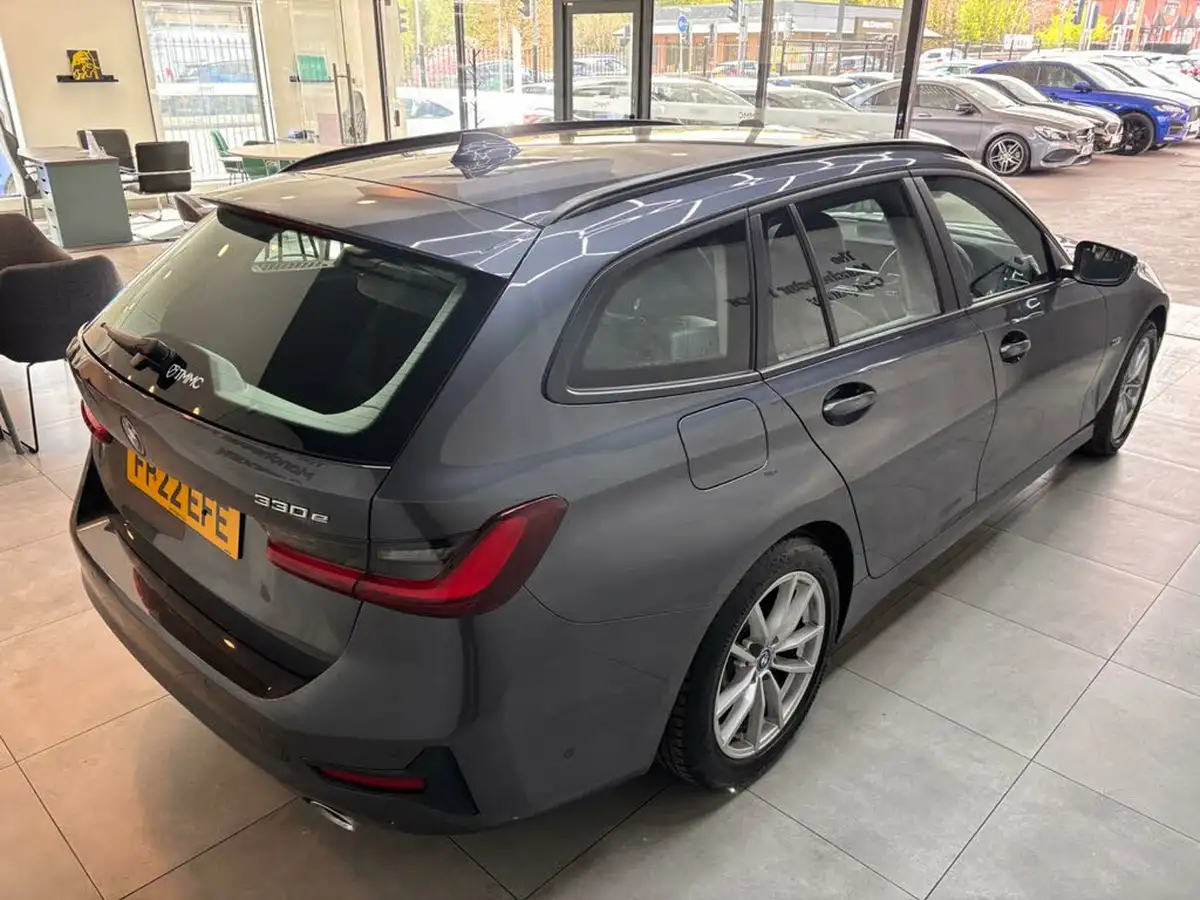 2022-bmw-3-series-20-330e-se-pro-touring-5d-big-10