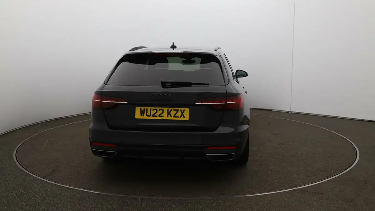 2022-audi-a4-avant-20-35-tfsi-black-edition-s-tronic-big-50